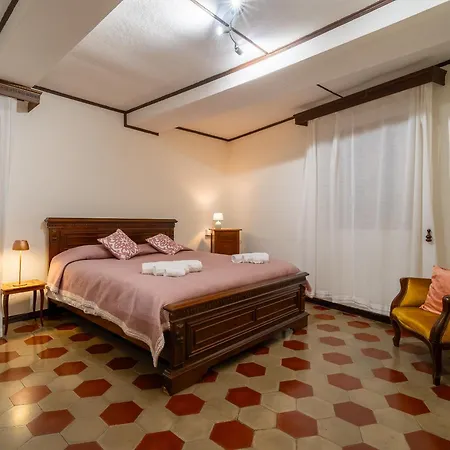 I Cuculi Vacation In 別荘 *